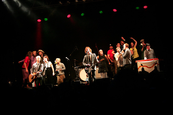 2006-07-20 - I'm From Barcelona från Trästockfestivalen, Skellefteå