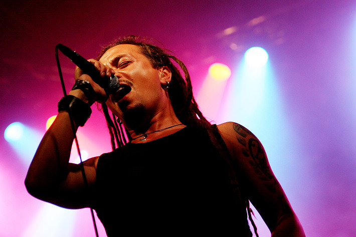 2006-08-04 - Amorphis från Gates Of Metal, Hultsfred
