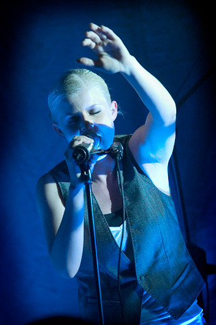 2005-10-21 - Robyn från The Tivoli, Helsingborg