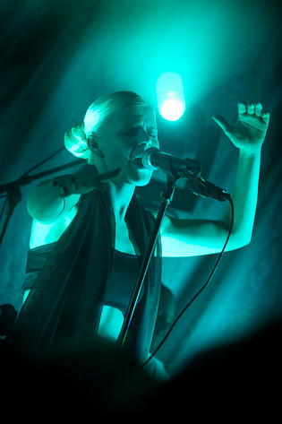 2005-10-21 - Robyn från The Tivoli, Helsingborg