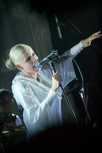 2005-10-21 - Robyn från The Tivoli, Helsingborg