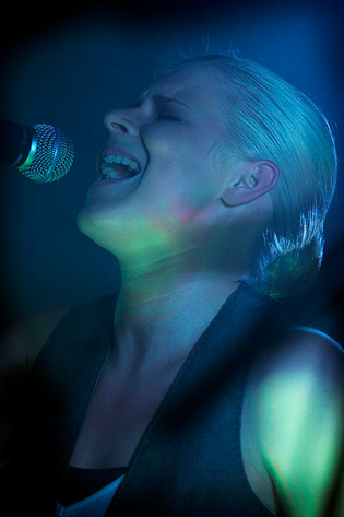 2005-10-21 - Robyn från The Tivoli, Helsingborg