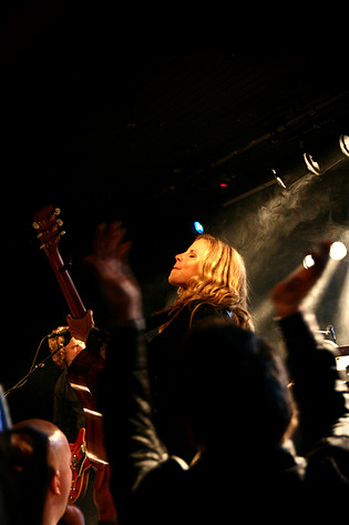 2006-11-02 - Lisa Miskovsky från Folkets Park, Örnsköldsvik