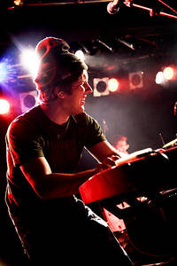 2006-11-16 - Tapes n Tapes från Debaser Slussen, Stockholm