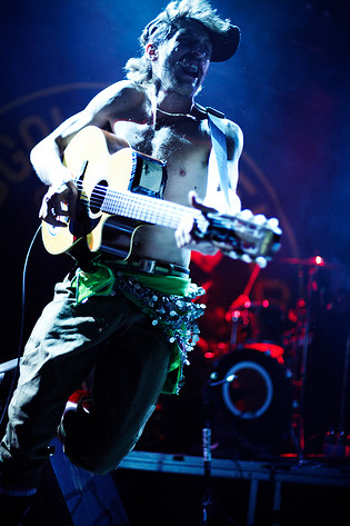 2006-11-23 - Gogol Bordello från Mejeriet, Lund