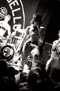 2006-11-23 - Gogol Bordello från Mejeriet, Lund