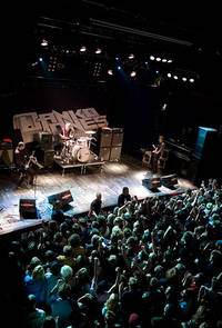 2006-11-23 - Danko Jones från Mejeriet, Lund