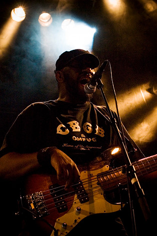 2006-11-23 - Gogol Bordello från Mejeriet, Lund