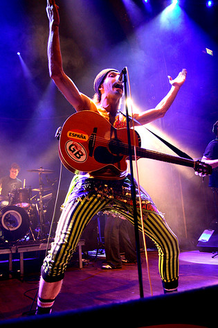2006-11-25 - Gogol Bordello från Berns, Stockholm