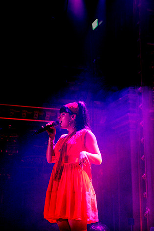2006-12-01 - Lily Allen från Berns, Stockholm