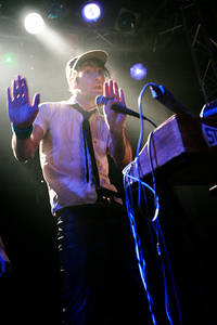 2005-09-30 - Stereo Total från Sticky Fingers, Göteborg