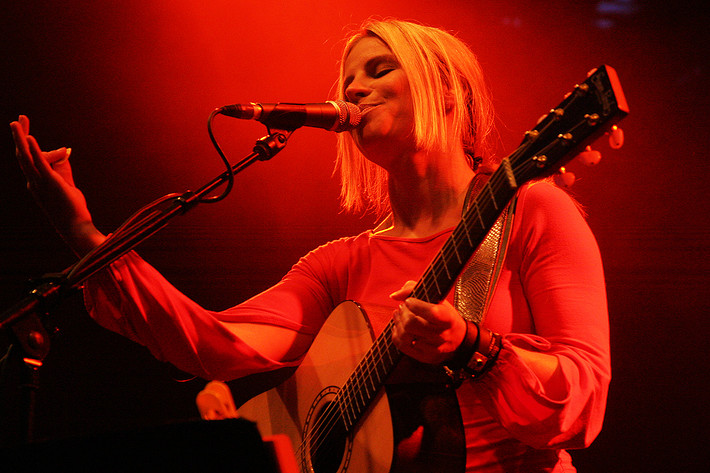 2004-07-09 - Lisa Miskovsky från Peace & Love, Borlänge