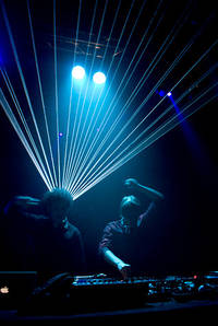 2007-03-01 - Simian Mobile Disco från Debaser Medis, Stockholm