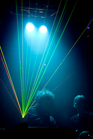 2007-03-01 - Simian Mobile Disco från Debaser Medis, Stockholm