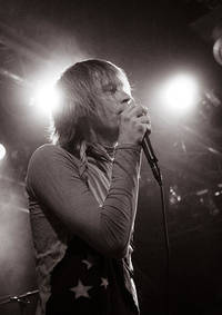 2007-05-02 - The (International) Noise Conspiracy från Debaser Malmö, Malmö