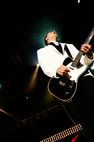 2005-06-17 - The Hives från Hultsfredsfestivalen, Hultsfred