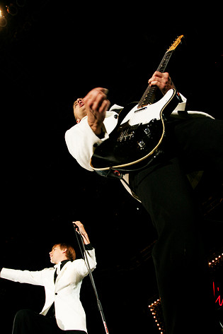 2005-06-17 - The Hives från Hultsfredsfestivalen, Hultsfred