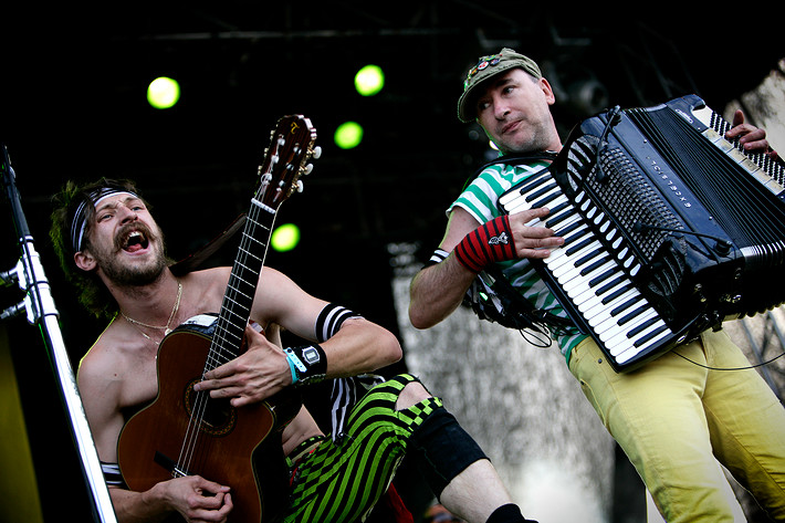 2007-07-01 - Gogol Bordello från Pier Pressure, Göteborg