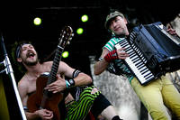 2007-07-01 - Gogol Bordello från Pier Pressure, Göteborg