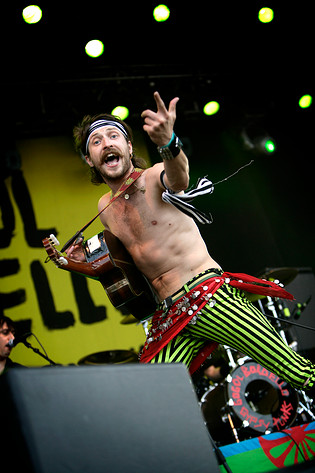 2007-07-01 - Gogol Bordello från Pier Pressure, Göteborg