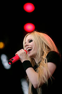 2007-07-01 - Avril Lavigne från Pier Pressure, Göteborg