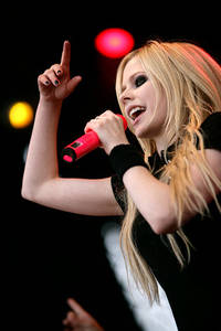 2007-07-01 - Avril Lavigne från Pier Pressure, Göteborg