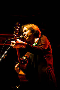 2007-07-04 - Nanci Griffith från Berns, Stockholm
