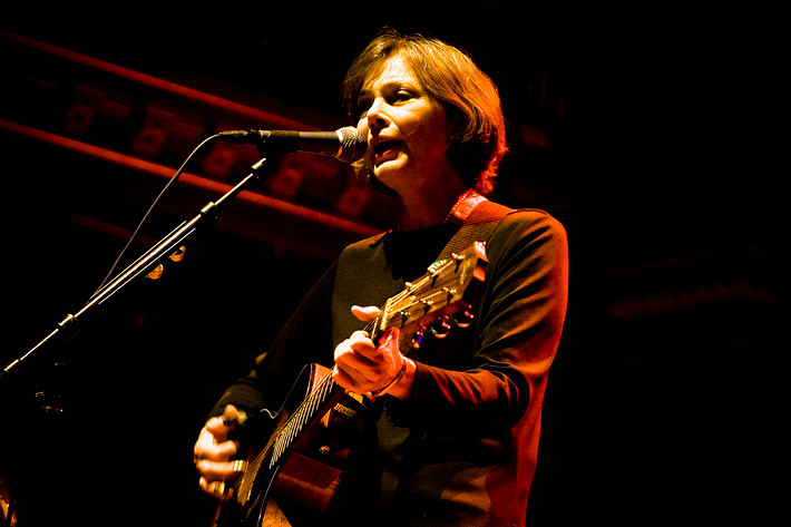 2007-07-04 - Nanci Griffith från Berns, Stockholm