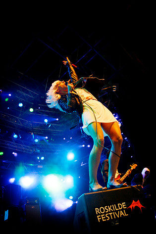 2007-07-06 - The Sounds från Roskildefestivalen, Roskilde