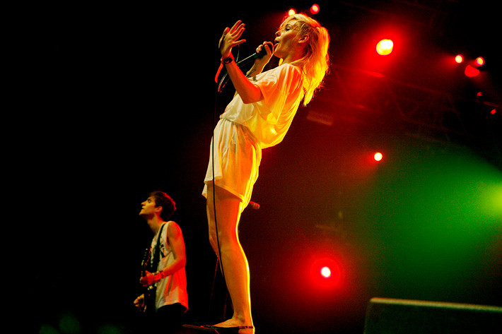 2007-07-06 - The Sounds från Roskildefestivalen, Roskilde