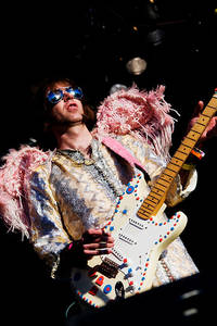 2007-07-20 - Of Montreal från Trästockfestivalen, Skellefteå