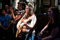 2007-07-25 - The Be Good Tanyas från Pet Sounds Bar, Stockholm