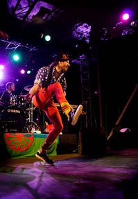 2007-07-25 - Gogol Bordello från Storsjöyran, Östersund