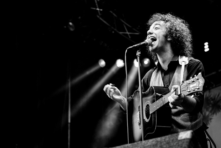 2007-08-10 - Albert Hammond Jr. från Way Out West, Göteborg