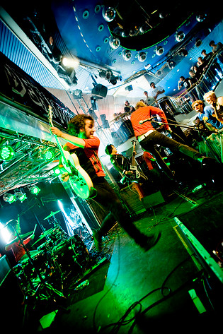 2007-09-20 - The (International) Noise Conspiracy från Rocknrollbåten, Östersjön