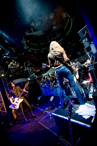 2007-09-19 - The Datsuns från Rocknrollbåten, Östersjön