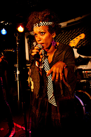 2007-10-26 - Val & The Bitches från Rookiefestivalen, Hultsfred