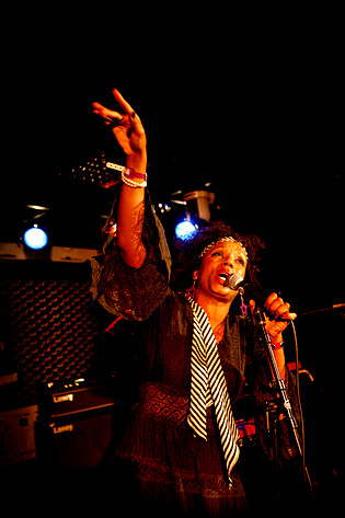 2007-10-26 - Val & The Bitches från Rookiefestivalen, Hultsfred