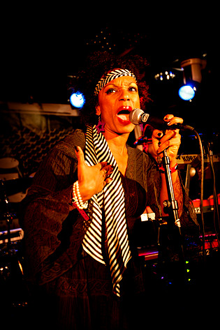 2007-10-26 - Val & The Bitches från Rookiefestivalen, Hultsfred