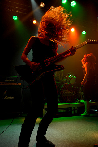 2007-11-13 - The Donnas från Debaser Medis, Stockholm