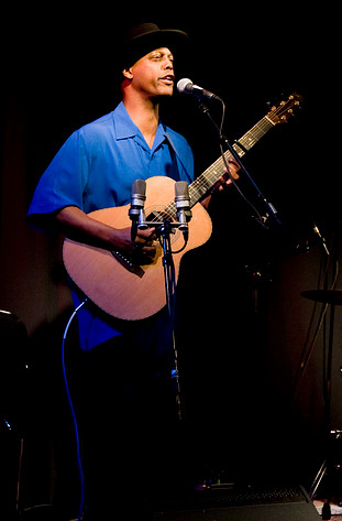 2007-11-22 - Eric Bibb från Stallet, Stockholm