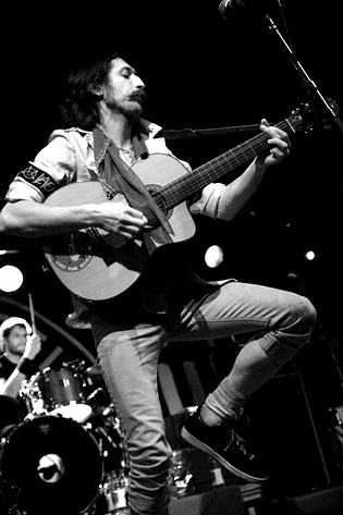 2007-11-29 - Gogol Bordello från Chalmers, Göteborg