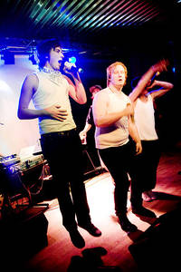 2007-11-30 - Apan från Digital Tone Festival, Umeå
