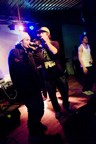 2007-11-30 - Apan från Digital Tone Festival, Umeå