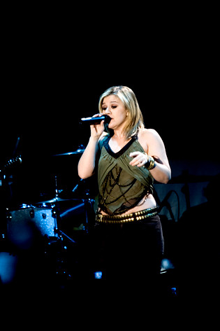 2008-04-11 - Kelly Clarkson från Annexet, Stockholm