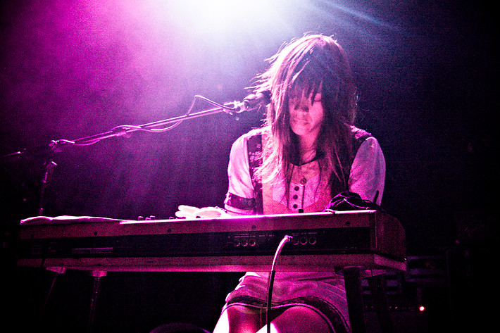 2008-04-13 - Blonde Redhead från Debaser Medis, Stockholm