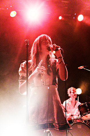 2008-04-13 - Blonde Redhead från Debaser Medis, Stockholm