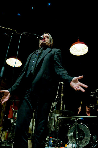 2008-04-27 - Einstürzende Neubauten från Berns, Stockholm