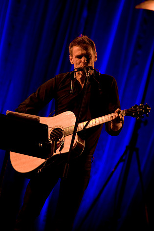 2008-06-03 - Bryan Adams från Scalateatern, Stockholm