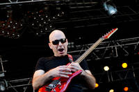 2008-06-06 - Joe Satriani från Sweden Rock Festival, Sölvesborg